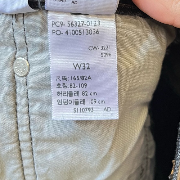 Levi’s 501 Black Button Fly Denim Shorts - Picture 8 of 9